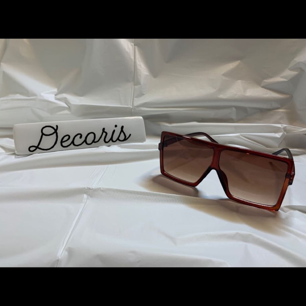 Over Sizes Sunglasses - Picture 13 of 13